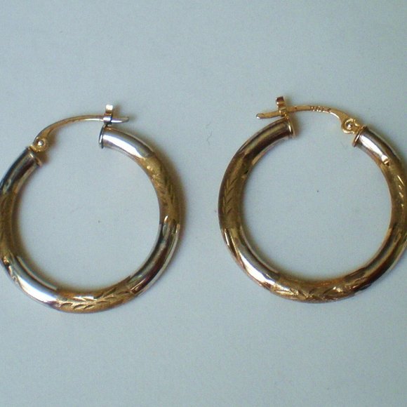 Beautiful Vintage 10K two tone yellow white gold Hoop Pierced Earrings 10kt